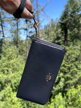 COACH Long Zip-Around Wallet Navy Pebble Leather w Gold Hardware AUTHENTIC
